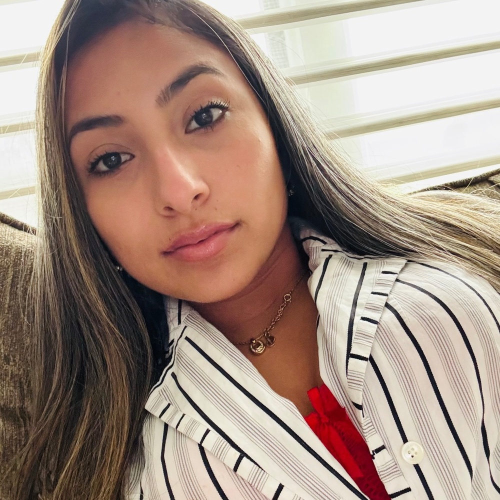 Meet your Posher, Ana